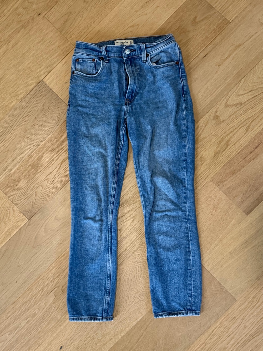 Abercrombie the skinny high rise Jean